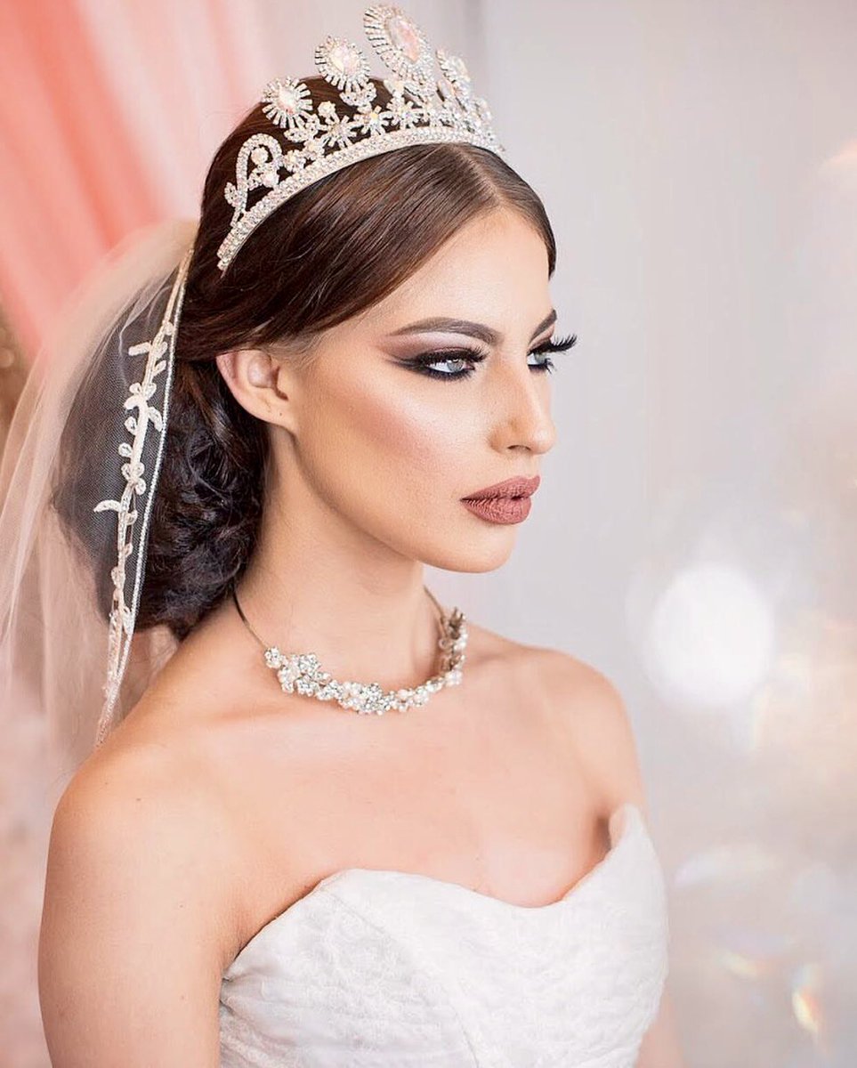AngiesModels's tweet photo. #AMTIWATCH KC is stunning in her latest work! #fashion #editorialphotography #bridalhair π@glambyariana π@lamaisonbridal #photooftheday #photography #AMTIer #AMTIModel #weloveourmodels https://t.co/B9JbNl6xYQ