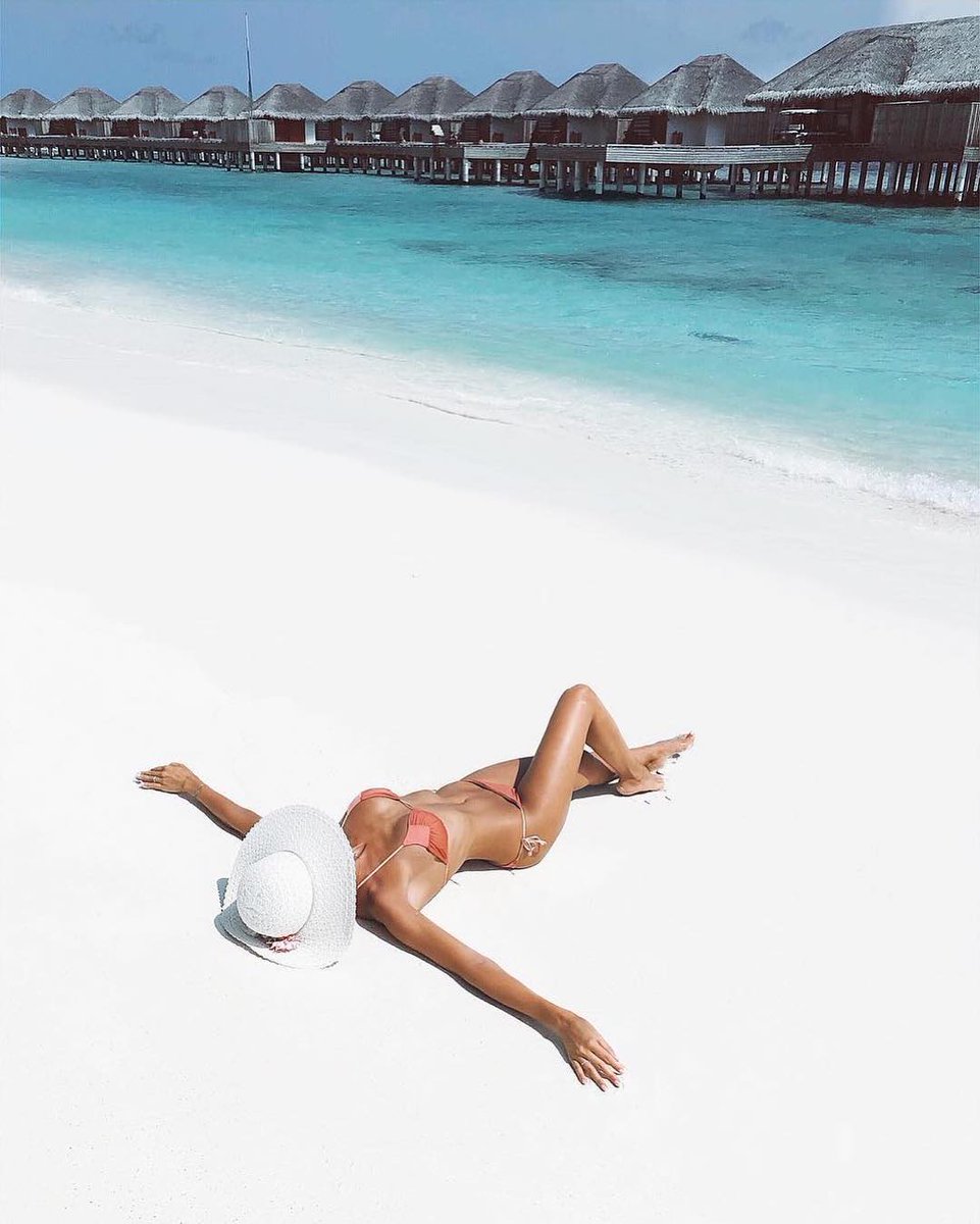 The beach is yours at @dusitthanimv
📷 Captured by @lucyaycart
#TravelTuesday #dusitthanimaldives #maldives #travel #beach #vacation