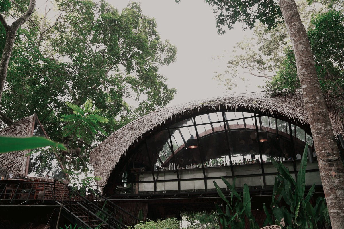 Phuketguideby's tweet photo. บาหลีเมืองไทย ⛅️
คาเฟ่ท่ามกลางต้นไม้ ใจกลางเมืองภูเก็ต
บรรยากาศดี หลีกหนีความวุ่นวาย

📍 พิกัด : Tree Monkey Restaurant 

#ReviewPhuket #รีวิวคาเฟ่ #รีวิวภูเก็ต #ReviewThailand #รีวิวไทยแลนด์ #อร่อยไปเเดก #อร่อยบอกต่อ #รีวิวของกิน https://t.co/HRrT43Layq
