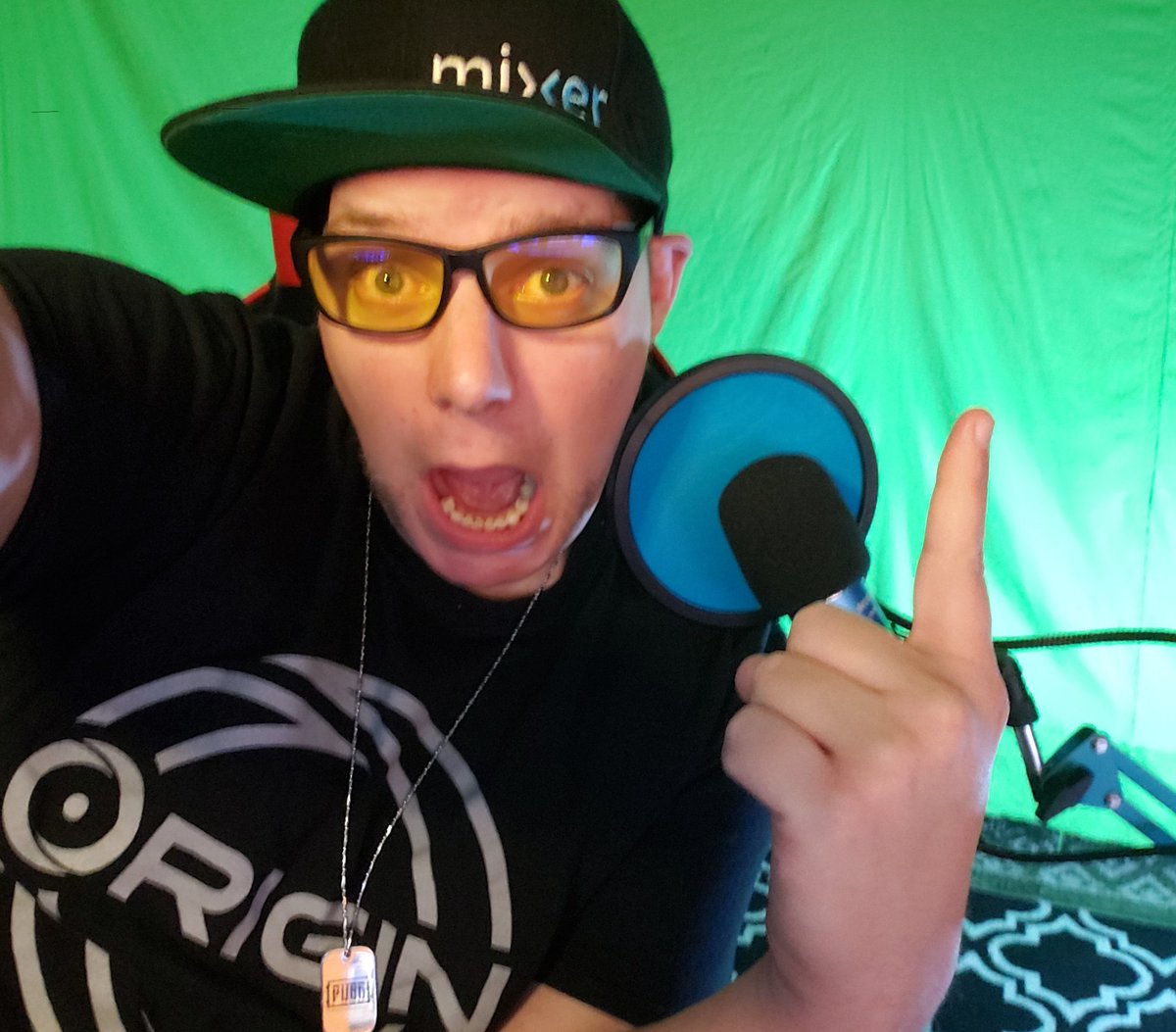 TwinGatzIT's tweet photo. Be sure to smash ANY of these links &amp; help T.G.G. grow to it's potential! Come say hi to me on ANY platform you so choose! Late night chill stream.. 😎
@StreamerSociety
@MixersMushrooms @StreamersMixer 
https://t.co/n3DuNaDf6n 
https://t.co/6yPknrr2cN https://t.co/lglwPK2cv2 https://t.co/waTcDmDdo8