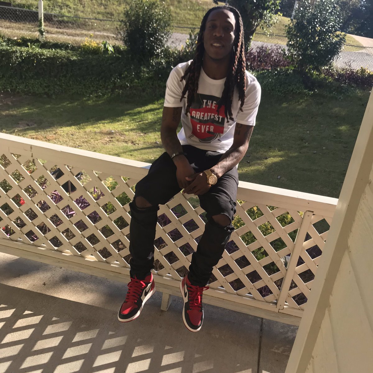 Clj_1's tweet photo. I would give everything just to have my homie with me on my birthday yesterday. But eff it I brought the party to him. #LLZAE #happy24thtome https://t.co/pcPqFyJSTr
