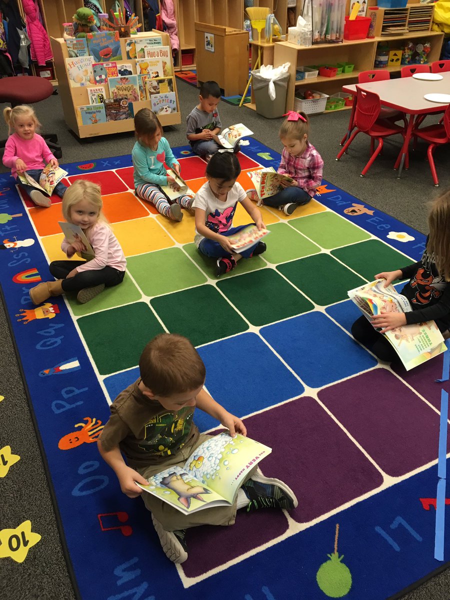 CrystalLHoffman's tweet photo. Kansans Read to Preschoolers! Thanks Ruby @lanecolibrary for reading to us and the new book, “Ten Pigs-An Epic Bath Adventure”!  #prek @USD482Dighton https://t.co/QS6qZmGewq