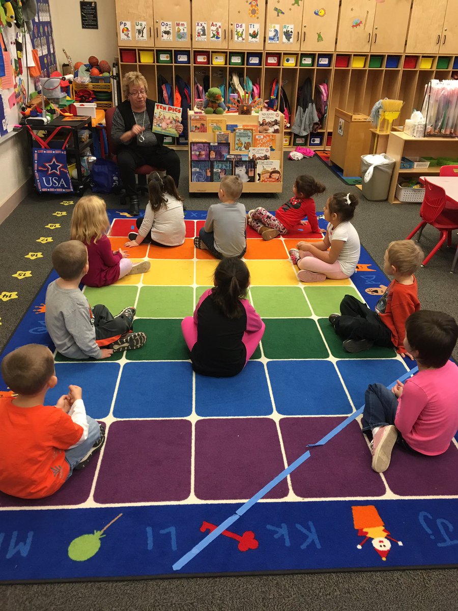 CrystalLHoffman's tweet photo. Kansans Read to Preschoolers! Thanks Ruby @lanecolibrary for reading to us and the new book, “Ten Pigs-An Epic Bath Adventure”!  #prek @USD482Dighton https://t.co/QS6qZmGewq