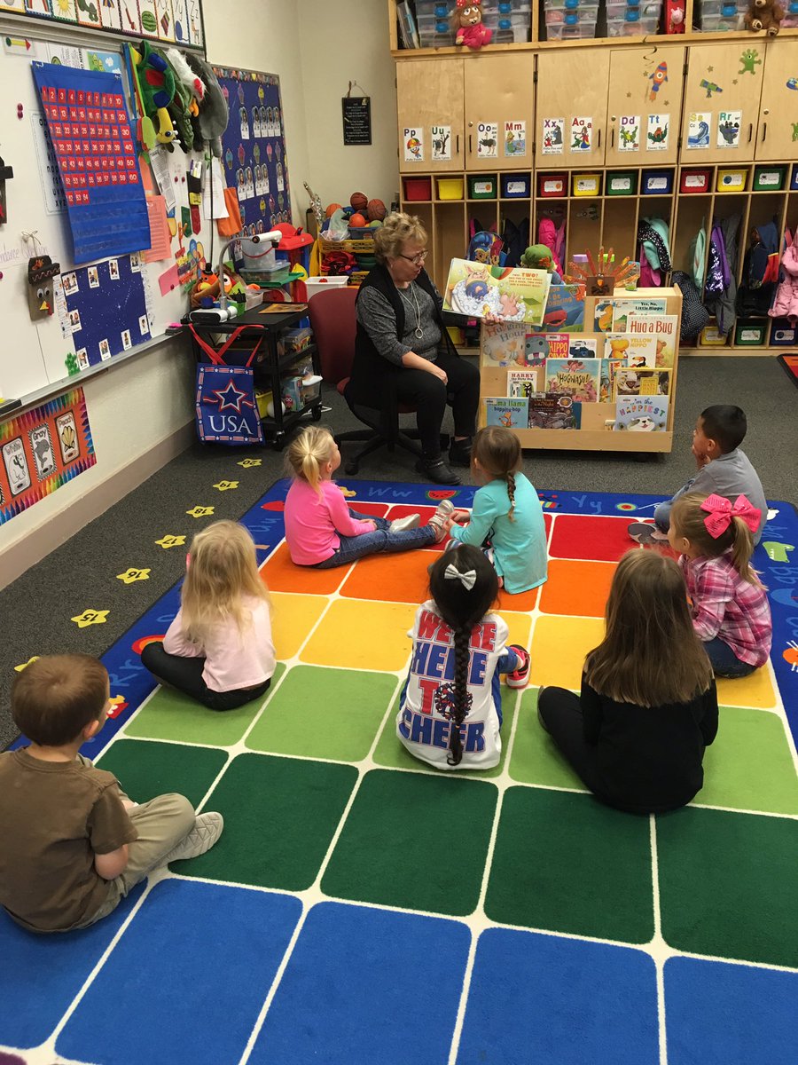 CrystalLHoffman's tweet photo. Kansans Read to Preschoolers! Thanks Ruby @lanecolibrary for reading to us and the new book, “Ten Pigs-An Epic Bath Adventure”!  #prek @USD482Dighton https://t.co/QS6qZmGewq