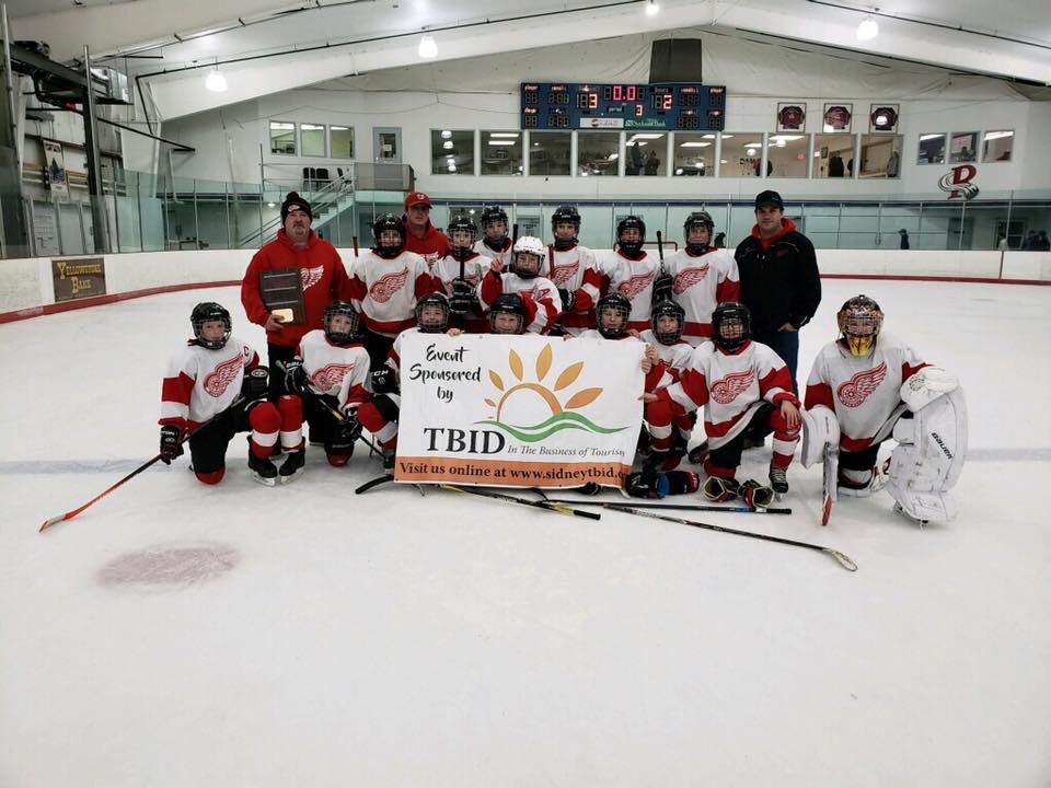 🚨🚨Congratulations to Weyburn Peewee Legion Wings who went undefeated on the weekend in Sidney MT. In an ALL CDN - all Weyburn Final, they defeated the Peewee RP Automotive Wings 3-2 for the Championship! #welldonelegion #spicywings #40flavors #winnerwinnerchickendinner