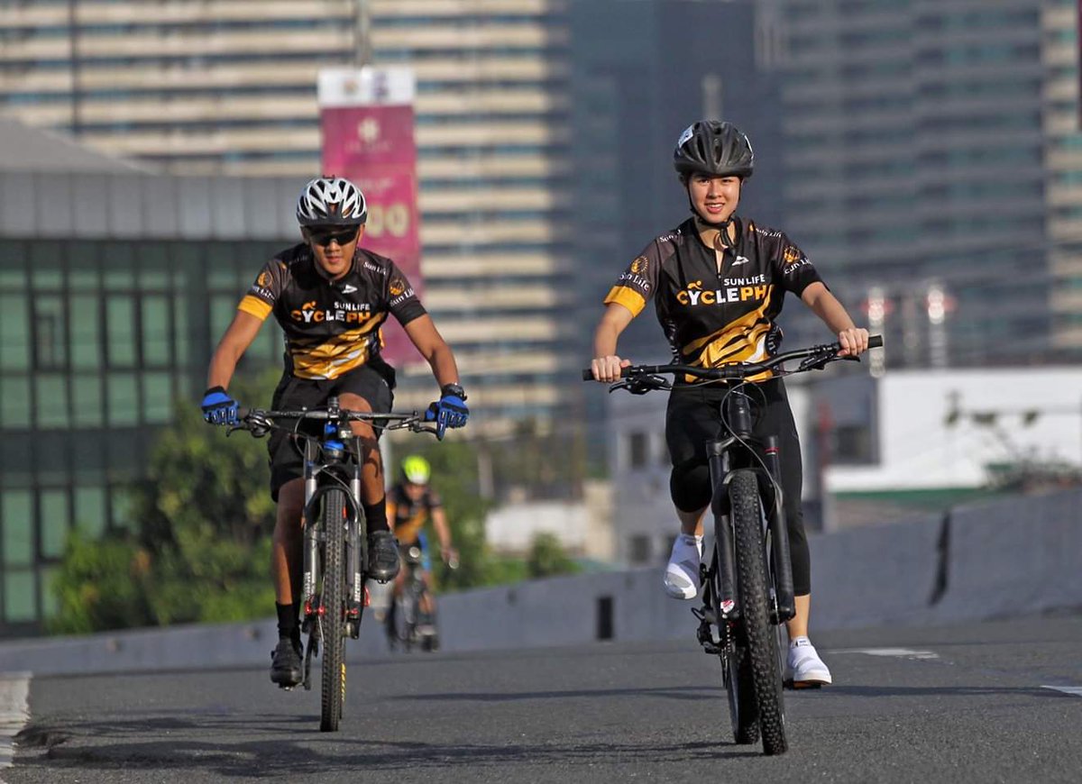 ronaldnatz's tweet photo. So proud nsabayan ka sa sunlifecycleph event lalo na nung nlaman ko na naligaw kana hehe. Down to earth na artista to and approachable
#KISSESatSunpiologyTR10 https://t.co/t016jlZf3m