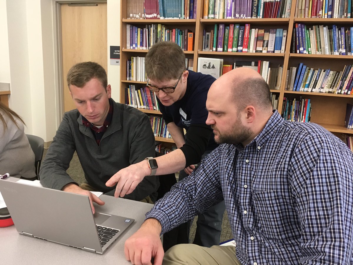 Awesome 3D lessons and #nyssls training, courtesy of the North Country <a href="/NYSMTP/">NYS Master Teacher Program</a>, #nestanys, <a href="/STANYSorg/">STANYS</a>, and the <a href="/3DScienceCafe/">North Country 3D Science Cafe</a>!
<a href="/SandraWilkins__/">Sandra Wilkins</a> @cookie_barker <a href="/finksa/">Sarah Fink</a> @rebeccalshuman <a href="/crydg/">Charlene Rydgren</a>