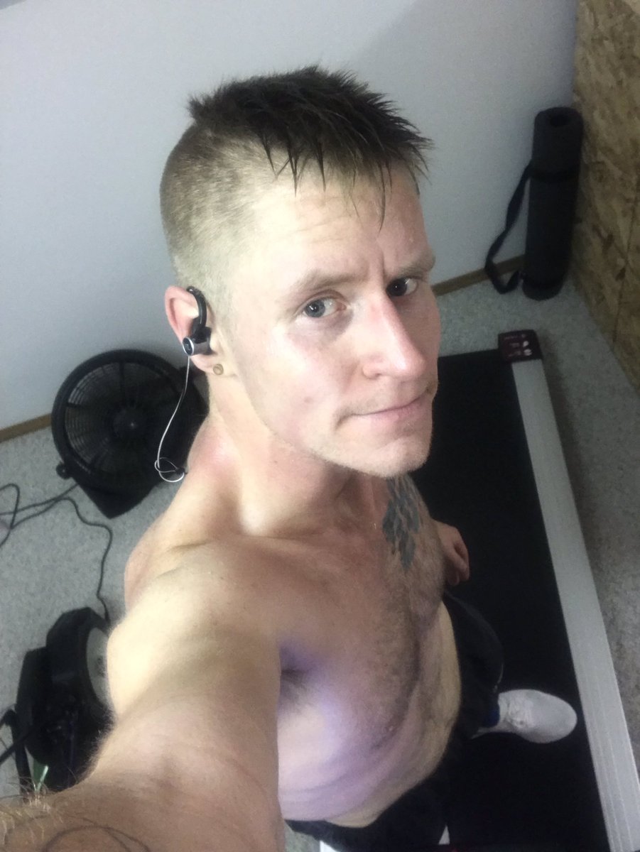 krisjoyrunning's tweet photo. 4 Zwift Rides and 2 Treadmill Runs -  A 17:02 5K and 8 Miles in 47:35. Through in some shift work and it makes for a busy week. Loving the new bike  @garneau and my Tacx Trainer! Thanks @olympiacycleandski for the set up! Keep Running! #bikeshop #gennix #cyclewinnipeg #gozwift https://t.co/47HjP953U6