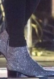 Itsvanenavarro's tweet photo. As soon as I saw these boots I thought of @Luke5SOS and I knew that I had to have them.
Now, whenever I see them, I'll remember you.❤️
@Luke5SOS @5SOS @Ashton5SOS @Calum5SOS @Michael5SOS @shmandeluca #5SOSMadrid #5sosmyt #5sosmx #HappyBirthdayMichaelClifford #MeetYouThereTour https://t.co/wNCTt4W1nI