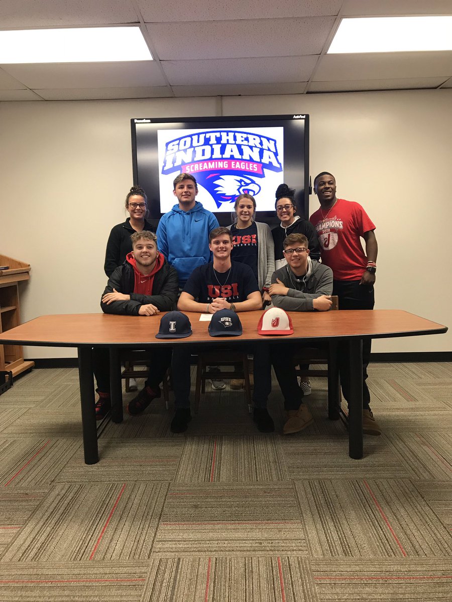 thedrewtaylor2's tweet photo. So thankful for everyone who has helped me along the way to get me where I am now! Excited to say Iโm officially a Screaming Eagle! ๐ฆ
#ScreagleNation https://t.co/Y1goMsjyOb