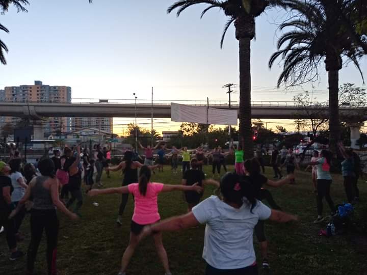 ArcosNorte's tweet photo. Es bueno ver como los vecinos se toman los espacios, buen programa #floridafit @MuniLaFlorida @rodolfocarter @Deporteslf @radiolaflorida https://t.co/fRTIOLtuI9