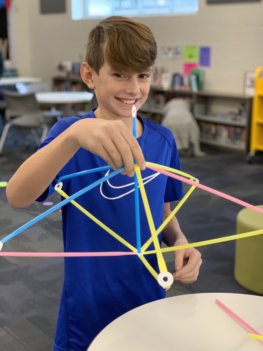 Mrs_K_Presley's tweet photo. 5th graders exploring and creating with the @strawbees today @GeggieElem #geggielearns #strawbees https://t.co/qVwV0ZkFQc