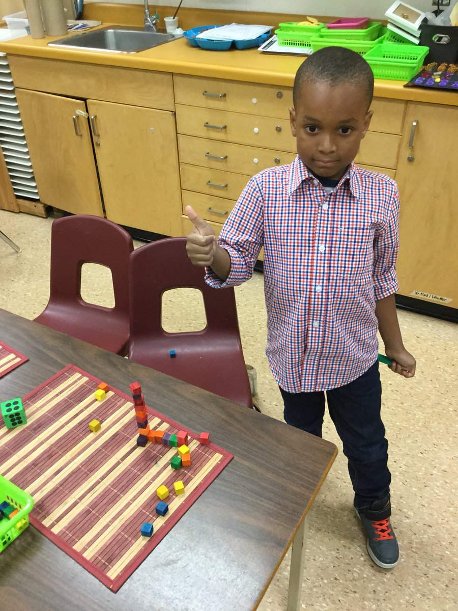 MacellaioFDK3's tweet photo. STEM Challenge: Roll the dice & build a tower. How many cubes tall can you make your tower? #FDKstem @DPCDSB_BFA https://t.co/l7Il1DmBqw