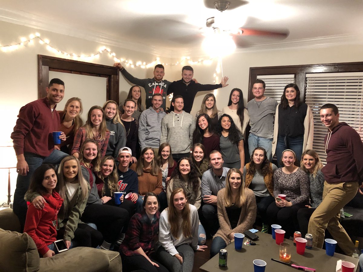 jacobdietz_spt's tweet photo. #OSUdpt Class of 2021 Friendsgiving- one big family https://t.co/gKhNYCf8WR