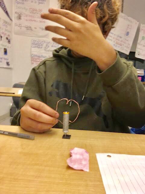 experentiadocet's tweet image. Engineers made homopolar motors in Robotics class. It was a challenge to get them to work, but work they did. #Engineering4All