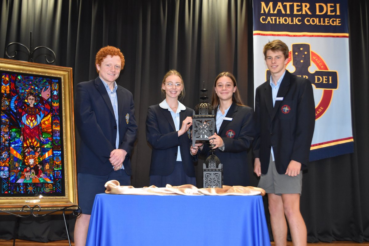 MaterDeiWagga's tweet photo. We were blessed to have the Presentation Sisters with us to celebrate the life and history of Nano Nagle, founder of the Presentation Sisters,
Our student leaders and representatives from @KCCWW took part in Nano's Tercentenary Lantern exchange during assembly. @NagleEd_Aus https://t.co/66Qcb5aUim
