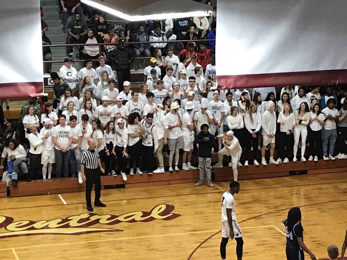 hoopinmaroons's tweet photo. Much love to the @bums_chs tonight! You were amazing https://t.co/ryCX4Mx4vD