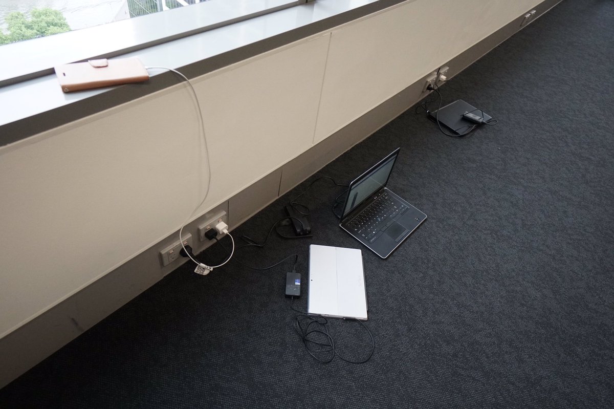 AmandasAudit's tweet photo. You know when you are at an #edtech event ... 📱💻🔋🔌

 #afaanz #EducatorsForum #edtechforum https://t.co/jcrPRHTE5V