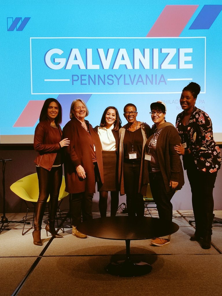 On Sat, I had a great time meeting with phenomenal women: @BackstagePhilly Crew (<a href="/lizbrownsays/">Liz Brown (she/her)✊🏿🇬🇷🏳️‍🌈👩‍💻🎙️</a> <a href="/OpeolaBukola/">Opeola</a>), the <a href="/BRAVAinvests/">BRAVA Investments</a> gang, my <a href="/USOWomen/">UnitedStateofWomen</a> #GalvanizePA panel, moderated by <a href="/lolaogunnaike/">Lola Ogunnaike</a>, and so many more!

Thanks Liz N, <a href="/JordanBrooks44/">Jordan Brooks (NARA)</a> + team for inviting me.