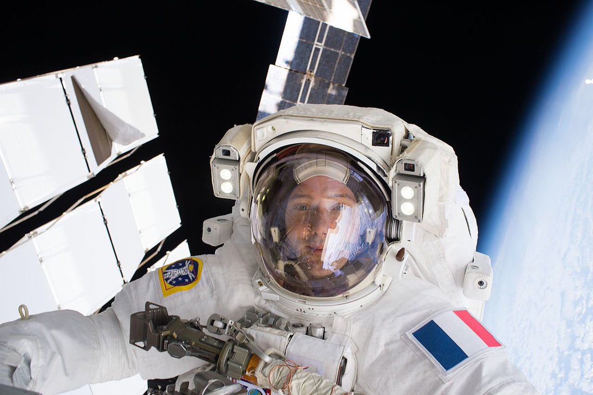 L’ISS a 20 ans aujourd’hui ! 🎂🚀Incroyable qu’on ait réussi à rendre la science-fiction bien réelle, en coopération pacifique entre les états. Chaque jours, on y prépare le futur. Mon admiration immense à tous ceux qui ont rendu ce rêve possible, pour le bien de tous !