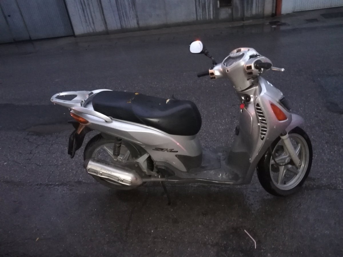 mtdsguaclinares's tweet photo. #DespieceCompleto #Honda #SH150 #Año2001 #MotodesguaceLinares https://t.co/QIwgZl3VVn https://t.co/Rigen0jtjj