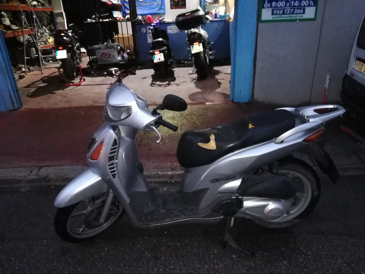 mtdsguaclinares's tweet photo. #DespieceCompleto #Honda #SH150 #Año2001 #MotodesguaceLinares https://t.co/QIwgZl3VVn https://t.co/Rigen0jtjj
