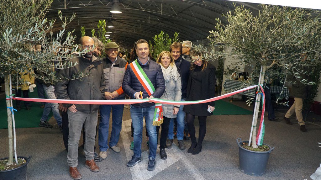 eChiantiTOS's tweet photo. Prim.Olio, XX edizione col botto | VIDEO FOTO. Oltre cinquemila visitatori alla due giorni dedicata all'“oro verde” di Bagno a Ripoli #PrimOlio https://t.co/EjPYd50hif https://t.co/UOx7Q65oBl