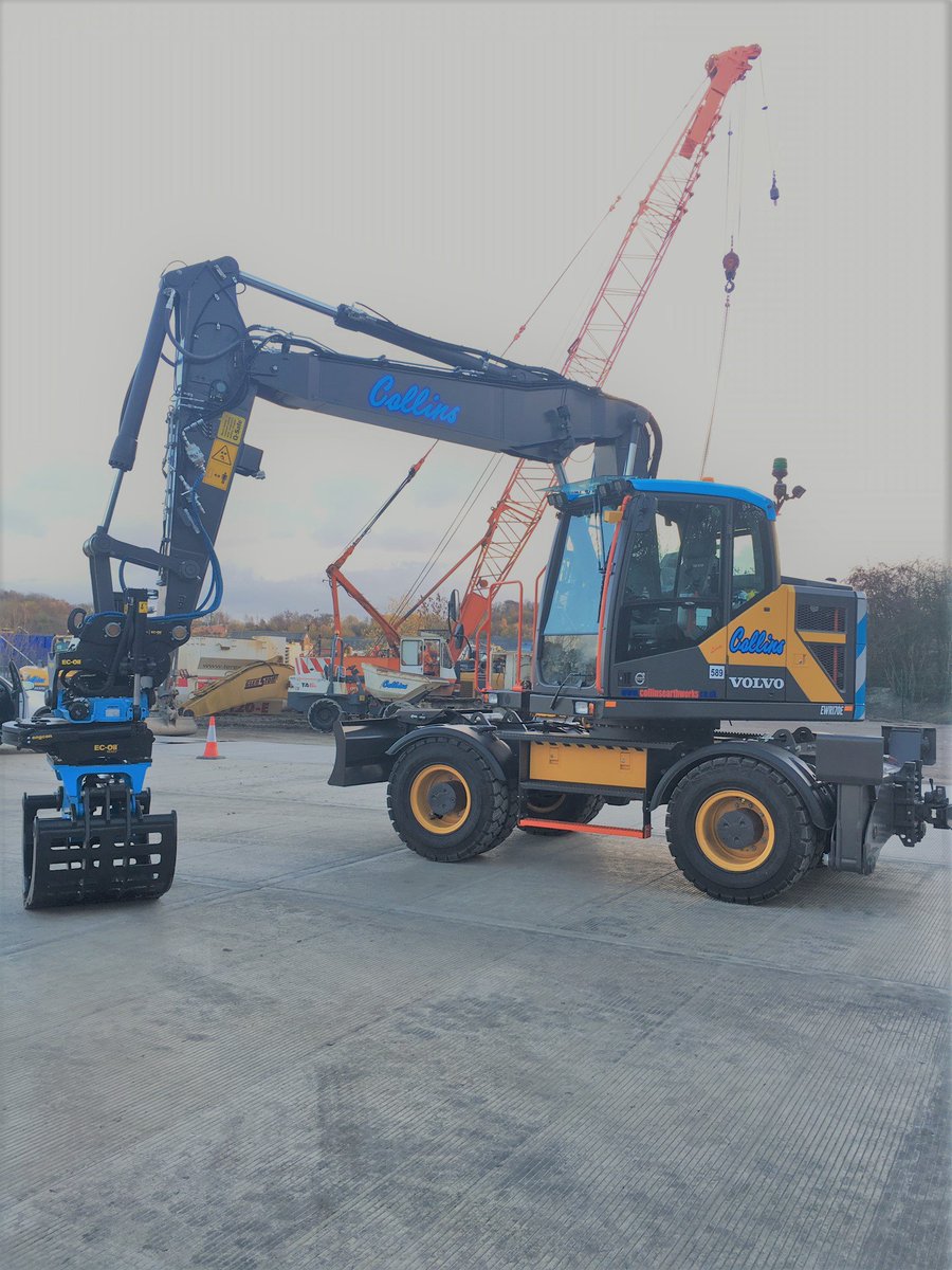 Collins_Earth's tweet photo. We have three new additions to our fleet this week having been collected from @SMT_GB Immingham Depo, more great machines we can't wait to get out working #Collins #Volvo #EC220 #WheeledExcavator https://t.co/P2Ofu2AxsA
