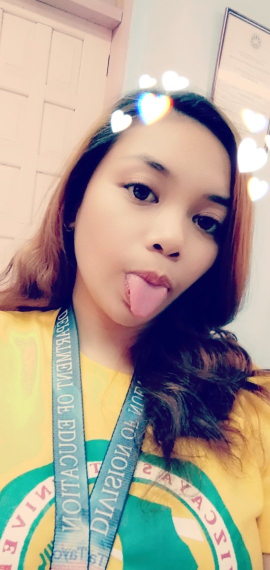 wanderlust_yxx's tweet photo. When boredom strikes 😂 #yesterday #1pmclass #natsci https://t.co/yhLzGf2v1A