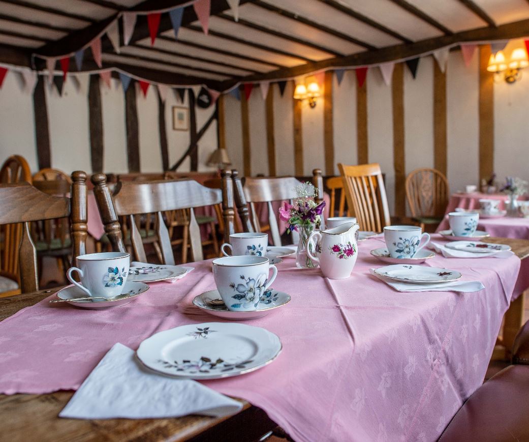 PubistheHub_uk's tweet photo. This #community is gradually bringing @thefoxreturns back to life, room by room. This summer they opened a #communitycafe that has become focal point for young &amp; old mixing together to combat isolation &amp; loneliness https://t.co/4M1EIqB080 https://t.co/KE3FFHKsci