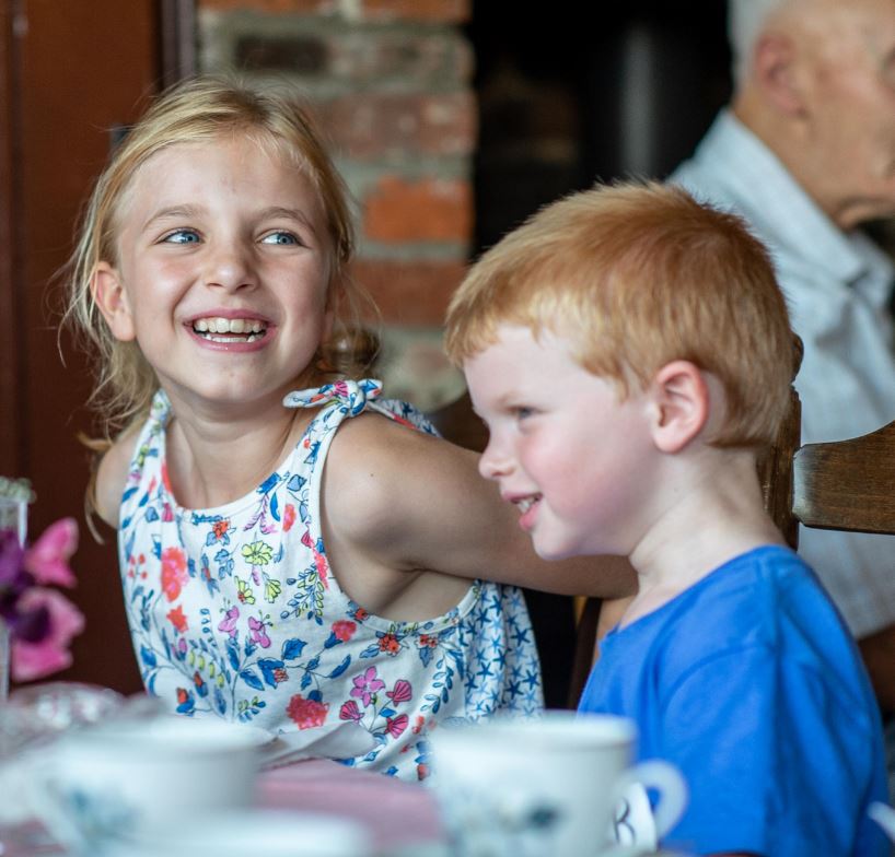 PubistheHub_uk's tweet photo. This #community is gradually bringing @thefoxreturns back to life, room by room. This summer they opened a #communitycafe that has become focal point for young &amp; old mixing together to combat isolation &amp; loneliness https://t.co/4M1EIqB080 https://t.co/KE3FFHKsci