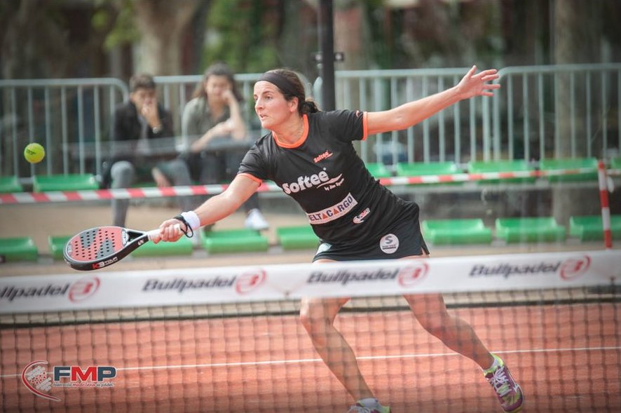 GrupoJimSports's tweet photo. Quedan menos de 24 horas ⌛️ para que nuestro equipo #SofteePadel comience el último torneo de la temporada @WorldPadelTour. ¡Vamos a por todas 💪! ¡Muchísima suerte ☘️! https://t.co/l8JjlhCPEl