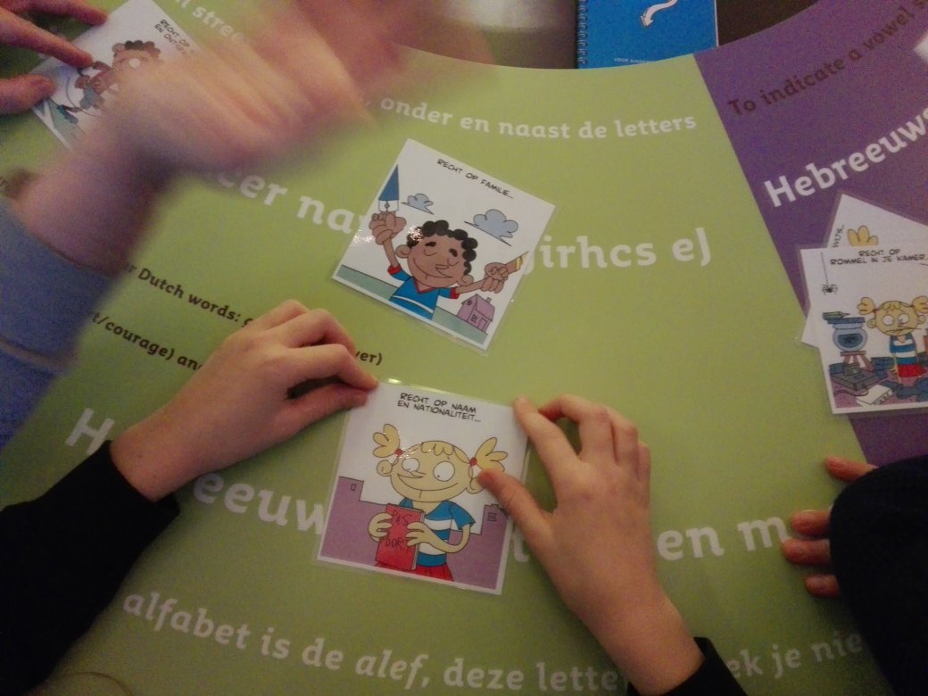 Amstrdam4Unicef's tweet photo. Feest in Kindermuseum Joods Historisch Museum: kinderen leren over kinderrechten, spannend spel in studeerkamer. #WorldChildrensDay https://t.co/SijPLTje47