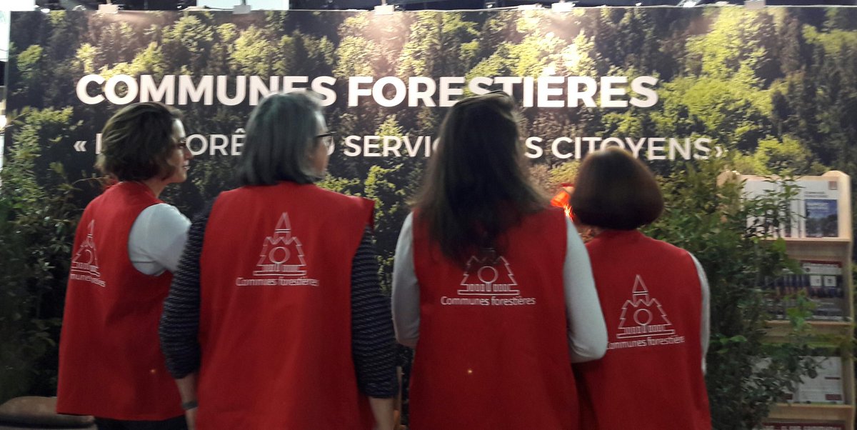 fncofor's tweet photo. #communesforestières @salondesmaires Hall 3 stand G48 L'esprit d'équipe! Passez nous voir durant ces 3 jours https://t.co/MQUsqRvOIP