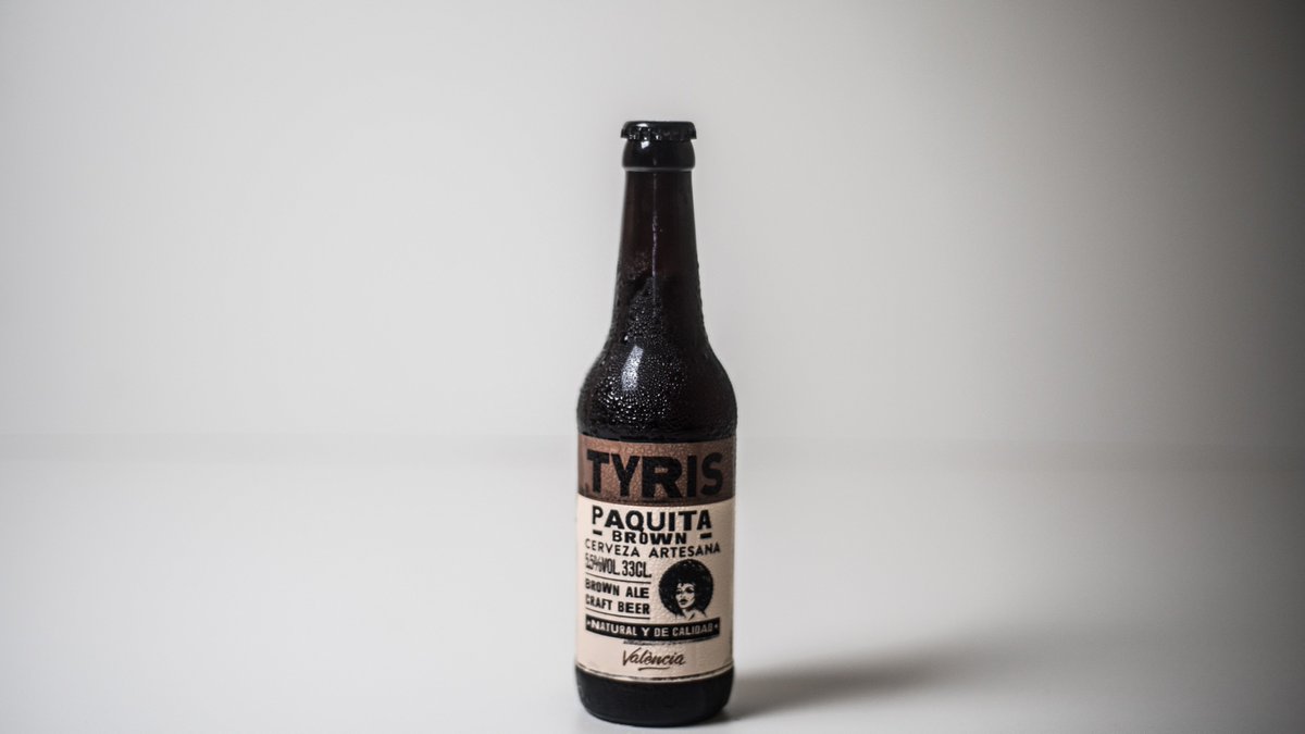 CervezaTyris's tweet photo. Si eres un amante del cochinillo asado, prueba a maridarlo con nuestra extravagante Paquita Brown👩🏿‍🦱. La mezcla de sabores es TAN brutal que no querrás volver a comértelo con otra cerveza, ¡palabrita!🍻🍖

#CervezaTyris #CraftBeer https://t.co/i0vJl3XLgs