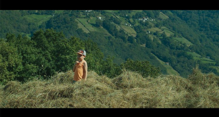 ClubCulturaPA's tweet photo. #Entrialgo, el nuevo largometraje del cineasta asturiano Diego Llorente llega este jueves al cine de @CentroNiemeyer de la mano del @Gijonfilmfest y tú puedes verlo por sólo 3€. ¿Ya tienes tu entrada? https://t.co/fl6daO2fiv https://t.co/h4f5kfn9Ar