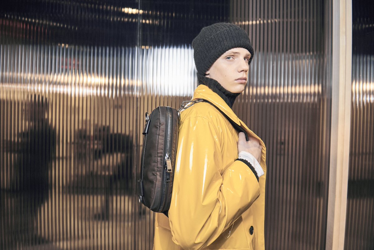 lagoblu's tweet image. #BOSS: materiali inaspettati per la collezione #FW2018 
lagoblublog.blogspot.com/2018/11/boss-m… 
@HUGOBOSS