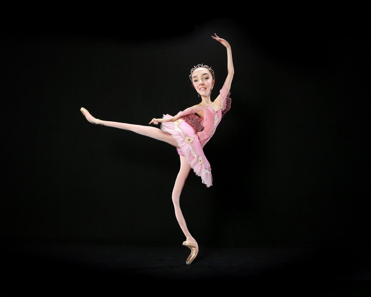 audreykingg's tweet photo. please come to nutcracker, i’ve been working really hard 😁 https://t.co/n4EXRMFMBz