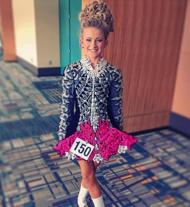 SunKissedMobile's tweet photo. Thank you @sheeaunacademy for always thinking of us as your go to organic spray tanning spot before your girls hit the stag! #irishdance #sheeaunacademy #tanlegs #sunkissedglowtan .
.
.
#sunkissedglow #beautybar #makeupbar #tanbar #sunlesstanningbar #su… https://t.co/Ik0FWTurO7 https://t.co/e1vEgrAyl4