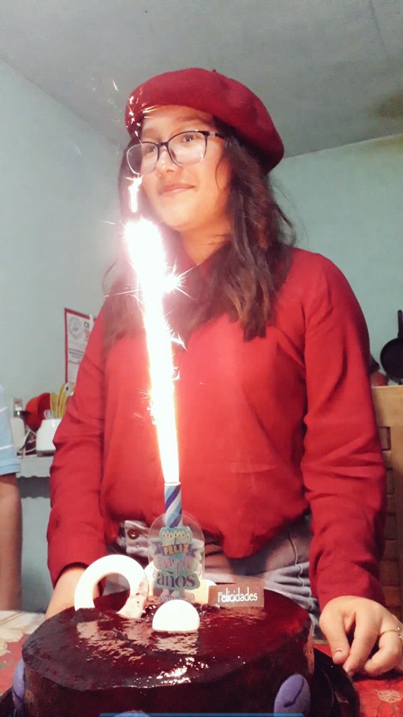 FatimaF25763135's tweet photo. Cumpleaños número 17 :D https://t.co/cBw23xQ25l