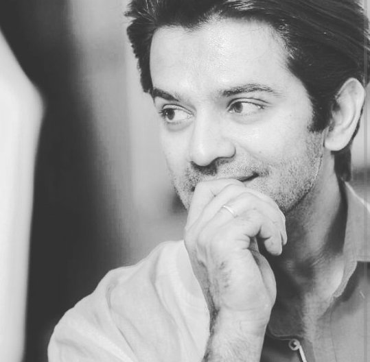 Barun_FanClub's tweet photo. I vote Barun Sobti #BarunSobti for  #AsjadNazirSexylist2018
#EasternEyeSexyList2018 https://t.co/tHNoW9zapS