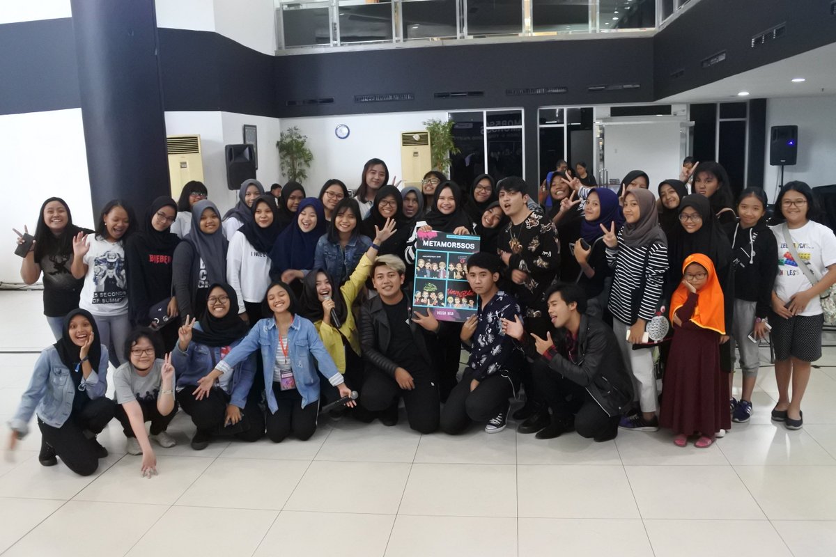 INDONESIAN 5SOSFAMS tweet media