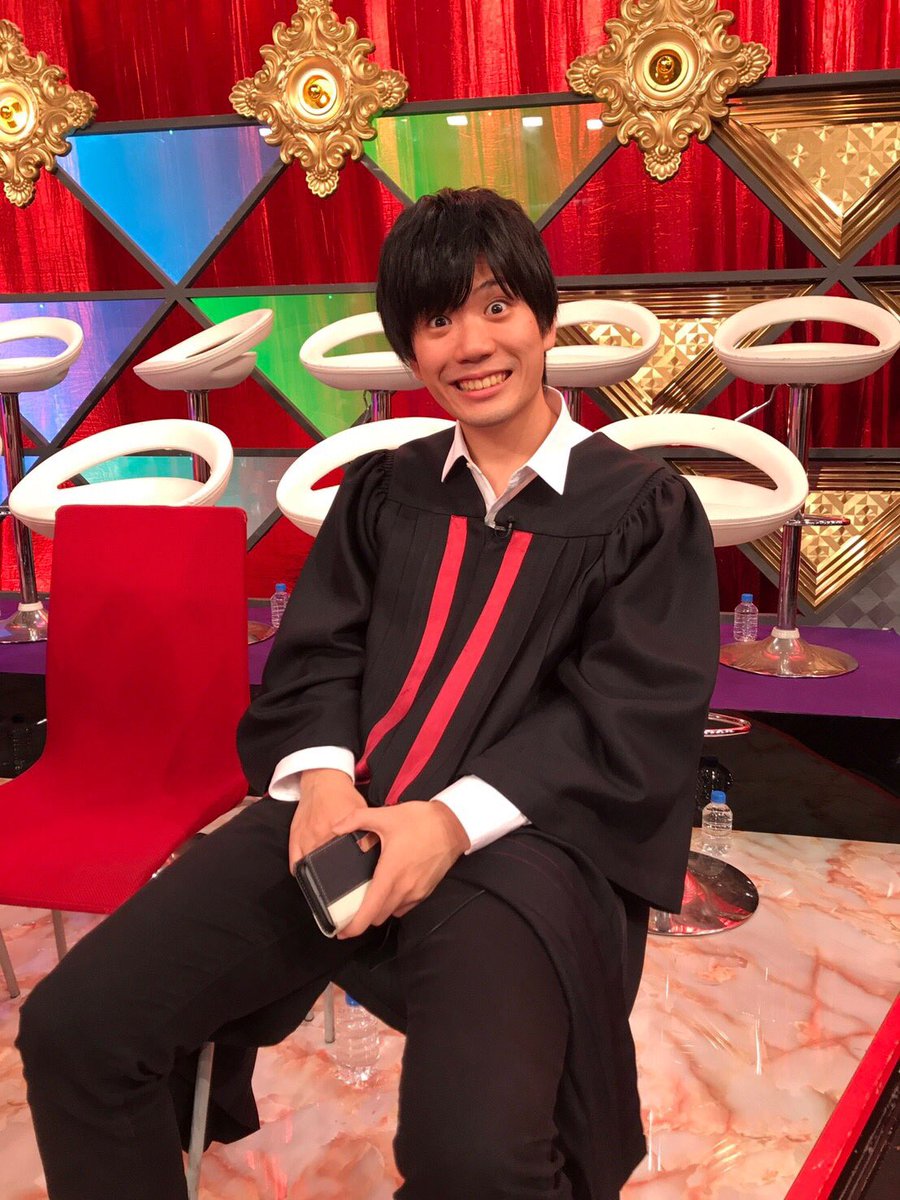 東大王 次回 7月7日 水 2時間sp 東大王オフショット 水上くんがモノマネをしてくれました 皆さんなんのマネしてるか分かりますか 光さんのガウンの下も特別大公開です 明日よる7時から東大王2時間spです 今までにない大大大事件