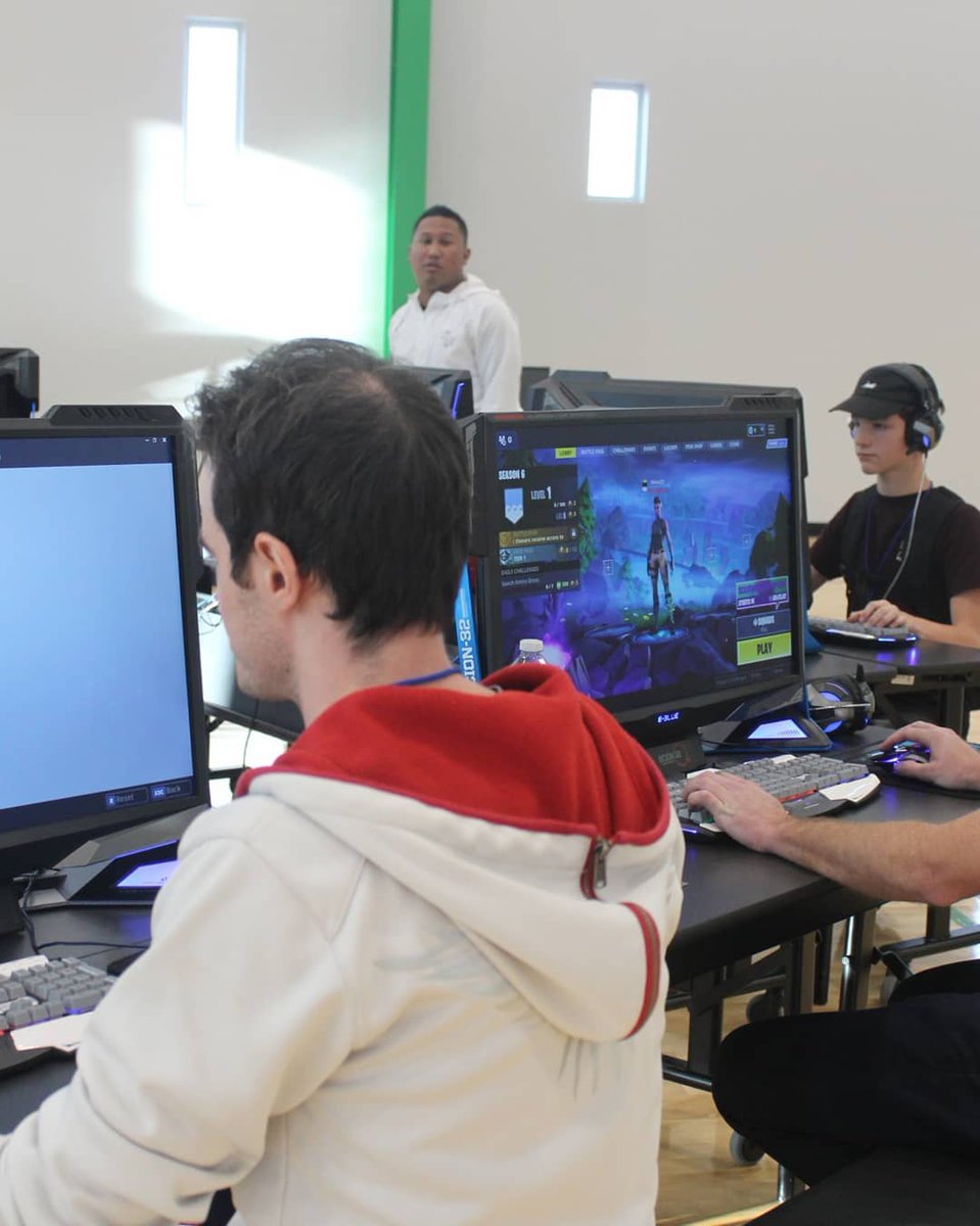 EBlueGaming's tweet photo. It was a pleasure to work with the young bright students and teachers of BASIS Mesa on their fundraising event; BASISCON.
#gamingdesk #gamingchair #gaming #gamer #eblue #arizona #usa #Esport #esportarena #basiscon #america #Fortnite #PCGaming #RGB #allinone #computer @BASISMesa https://t.co/iRg9usYefz