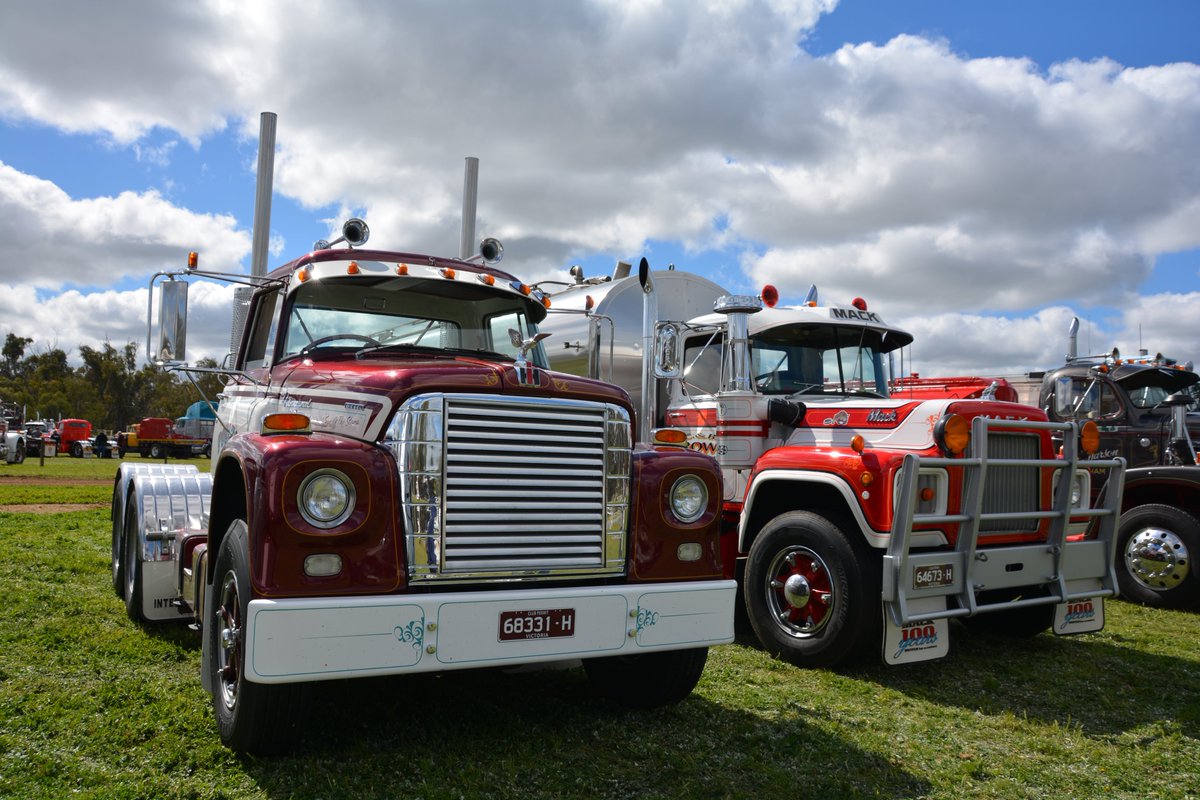 TruckSociety's tweet photo. Check out Robs Pictures at his website
https://t.co/joSC12ALbi
#photographertrucks #vintagemachinery #oldtrucks #athsaustralia #vintageshows #coololdstuff #truckers #truckpictures #vintagemachinery #greatphotographer https://t.co/Yaizzoe0Zf