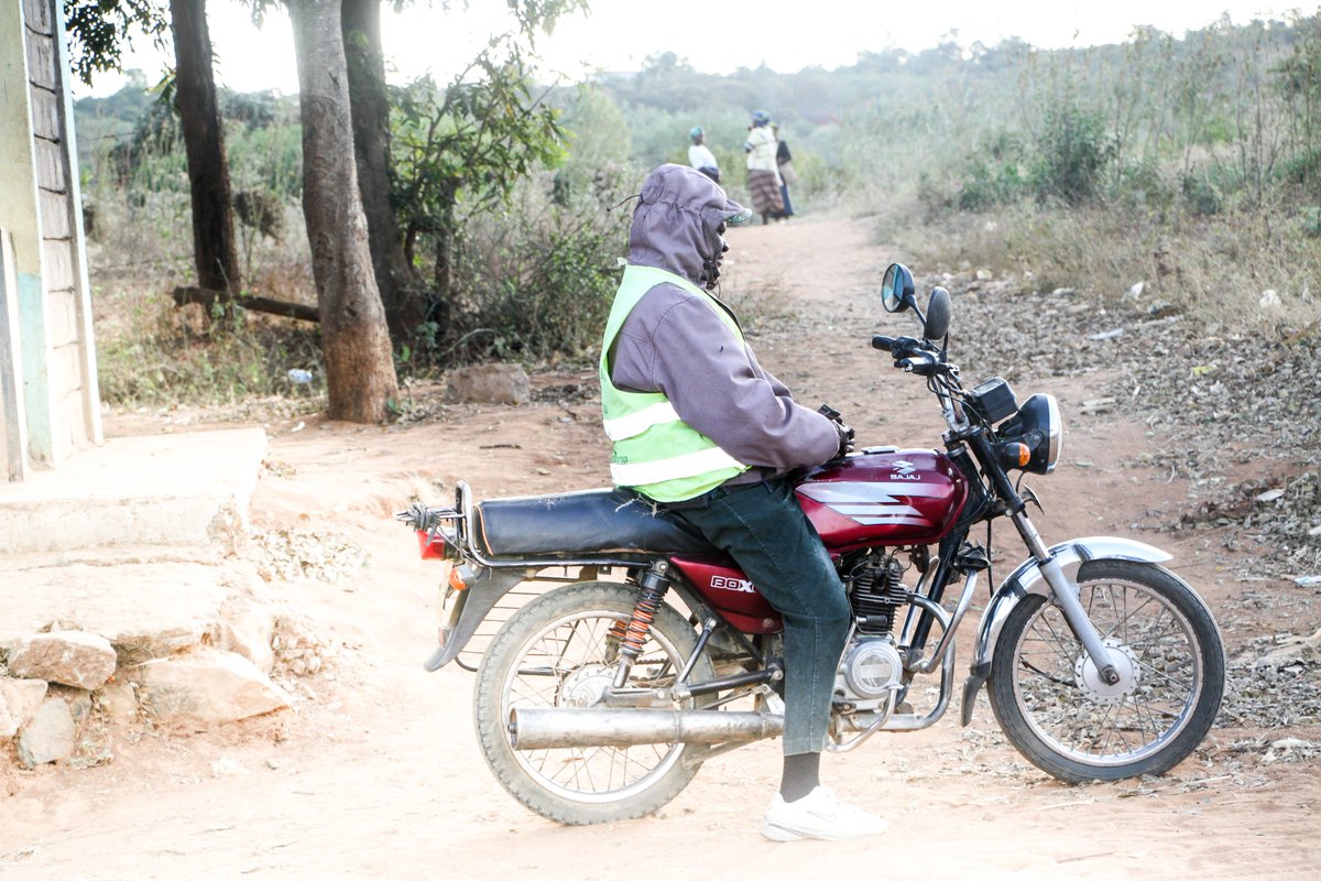 ExpressTransCab's tweet photo. Transcab is a new opportunity to regain self employment among our youths. You have a motorbike, car, tuktuk, wide load cargo, put it to good use and earn extra cash without the hustle. How? Sign up as a driver on Transcab application .#WorldChildrensDay . https://t.co/cz6etFiQqW https://t.co/LealhUyZp2
