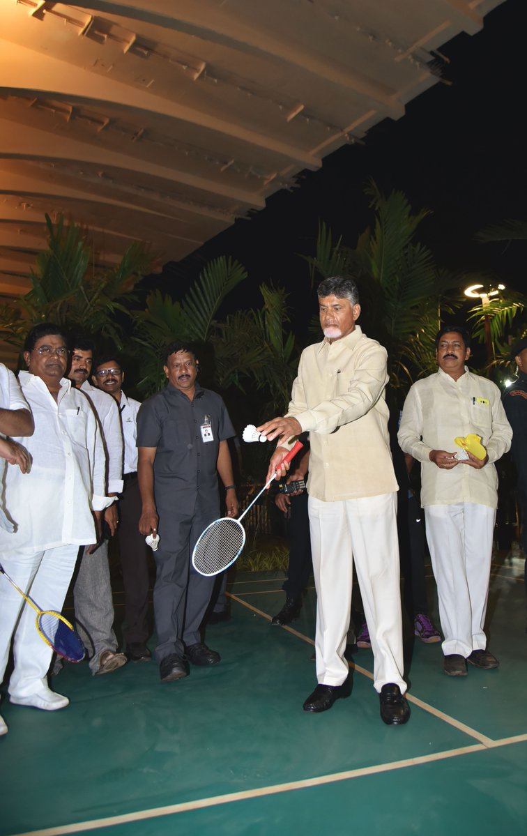 MyTeluguNews's tweet photo. Sri #ncbn yesterday inaugurated the F1H2O park under the Kanaka Durga Flyover at Bhavanipuram in Vijayawada #F1H2O_Amaravati #powerboat #GPofIndia #worldchampionship #F1H2O #AndhraPradesh #Vijayawada #tdp https://t.co/s3WBlrYjRM