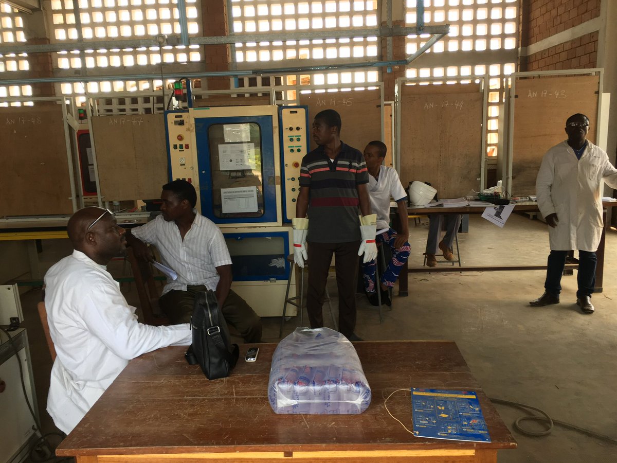 edegavini's tweet photo. Hier arrivée au Togo pour une semaine de travail. Accueil chaleureux par madame la secrétaire générale  de la mairie d’Aneho, l’équipe du lycée d’Aneho-Glidji et monsieur le ministre de l’enseignement technique à Lomé. https://t.co/WRMrZfOD6Y
