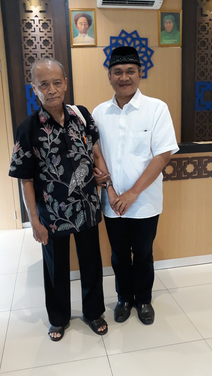 Deden DS (@dedensujana) on Twitter photo 20/11/2018 06:33:13 Alhamdulillah silahturahmi begitu hangat dgn Buya Syafei @KandaliLubis @zuhairimisrawi @sufimurti Alhamdulillah silahturahmi begitu hangat dgn Buya Syafei @KandaliLubis @zuhairimisrawi @sufimurti