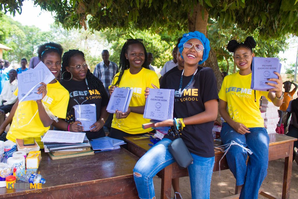 tnabakiibi's tweet photo. @keepmeinsch we give out cheer fully, thank you for supporting us, Pattern with us to extend this support to other needy schools and children Donate today to make a change. Remember it starts with #1book1pen1child
Thank you 👏🏻.
#keepmeinsch #apac2018 #WorldChildrensDay #donate https://t.co/WL2mKe3uu5